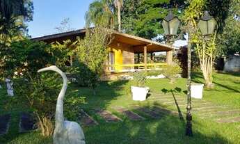 Imagem 5: Chácara com lareira, piscina e churrasqueira a venda