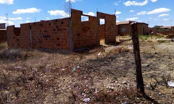 Imagem 2: Terreno com construção