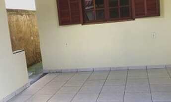 Imagem 2: Casa para venda possui 200 metros quadrados com 3 quartos em Parque Aeroporto - Macaé - RJ