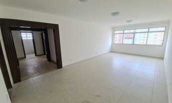 Imagem 2: Pompéia - Quadra do mar - Elevador - 3 dormitórios, suíte + dependência de empregada - 2 v