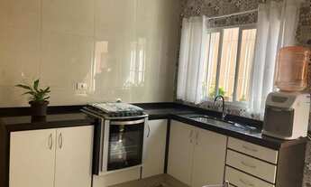 Imagem: Casa térrea com 2 dormitórios, via pública