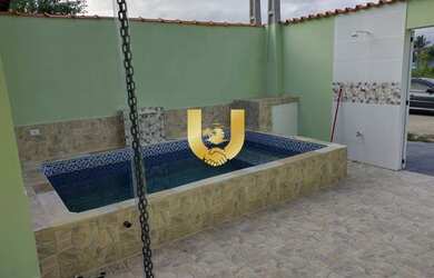 Imagem 2: Casa com piscina e 7 vagas de garagem à venda