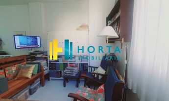 Imagem 4: Conjugado reformado, andar alto, fundos. Uma quadra da praia