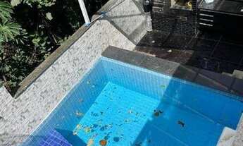 Imagem 2: Linda Casa em condomínio com 3 dormitórios sendo uma suíte, 4 vagas, piscina, churrasquei