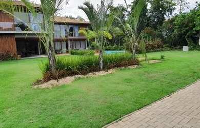 Imagem 2: Casa alto padrão na Praia do Forte. 7 suítes em 469 m². Pronta para morar!