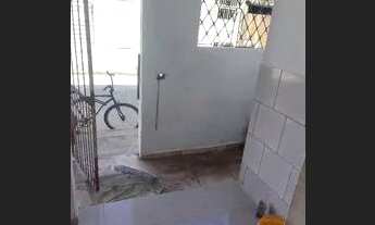 Imagem 4: CASA NO QUARENTENÁRIO SÃO<br>1 QUARTO COZINHA BANHEIRO ÁREA DE SERVIÇO