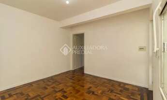 Imagem 2: PORTO ALEGRE - Casa Padrão - Medianeira