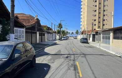 Imagem 4: Casa para venda tem 63 metros quadrados com 2 quartos em Maracanã - Praia Grande - SP