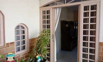 Imagem 5: Vendo Excelente sobrado na QE 26 Guará II - 5 quartos- 3 suítes