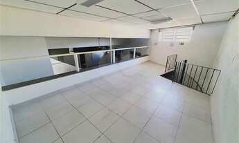 Imagem 2: Prédio Comercial a venda. Localização: 10 minutos a pé para o Metrô