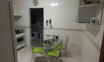 Imagem 3: Casa para venda com 4 quartos, 230 m² por R$700.000,00<br>