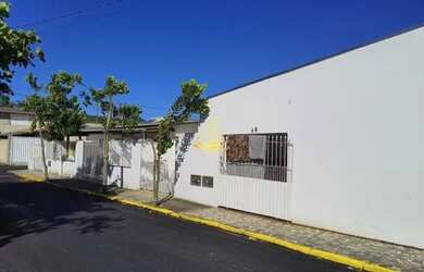 Imagem 6: CAMBORIú - Casa Padrão - Centro