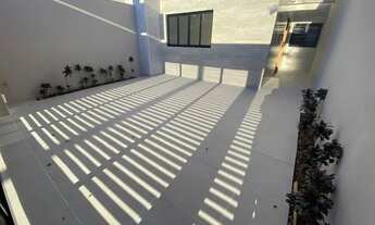 Imagem 3: Sobrado para venda possui 149 metros quadrados com 4 quartos em Jardim Aguapeu - Mongaguá