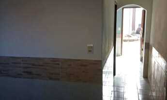 Imagem 2: Aluga-se kitnet Casa com 1 dormitório