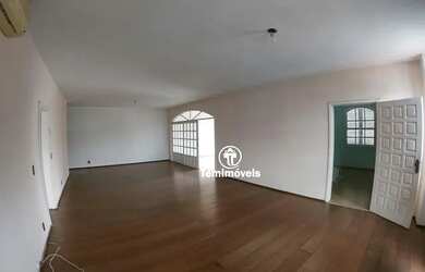 Imagem 5: Apartamento com 236 m², 1 Suíte Master, 2 Demi-Suítes e 1 Dormitório, Localização Privileg