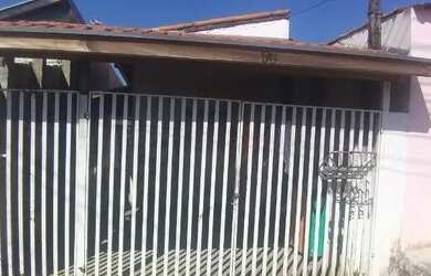 Imagem 6: Vendo casa 200 mil a vista ou entrada de 90 mil com possibilidade de transferência de fina