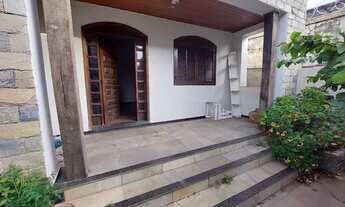 Imagem 2: Casa com 4 dormitórios para alugar em Belo Horizonte