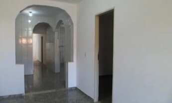 Imagem 5: Casa próximo a comércio e feira livre