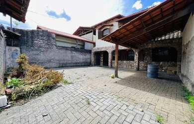 Imagem 2: Casa com 5 dormitórios à venda em Belo Horizonte