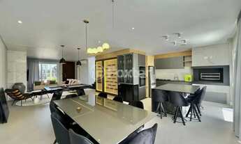 Imagem 3: Sobrado para venda tem 254 metros quadrados com 5 quartos