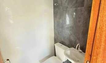 Imagem 4: Sobrado de alto padrão com 2 suítes e 2 vagas de garagem em Palhoça/SC