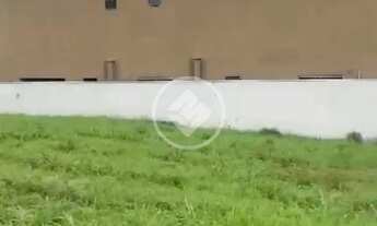 Imagem 4: Vende-se terreno no Condomínio Primor das Torres , com 250m2 , área de lazer , segurança