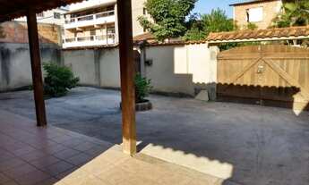 Imagem 3: Arsenal Imóveis Aluga-Casa na rua Ana Cigana com 3 quartos e quintal