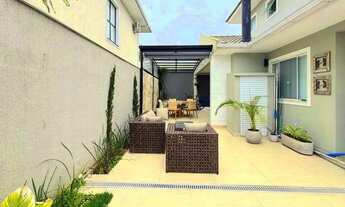 Imagem 5: Casa com 4 quartos sendo 1 suíte, mobiliada e decorada com 145m2 na Praia do Campeche Flor