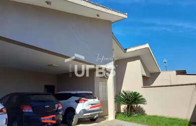 Imagem 2: Casa de Rua - Casa 3 quartos