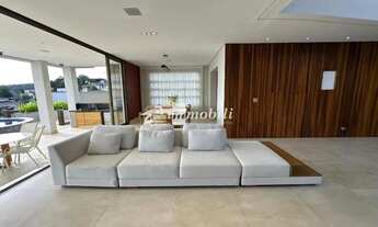 Imagem 6: Casa à venda em Carapicuíba, Granja Viana, com 4 suítes, com 385.07 m², Golf Village