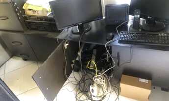 Imagem 4: Barracão 220 m2 com pé direito 4 metros