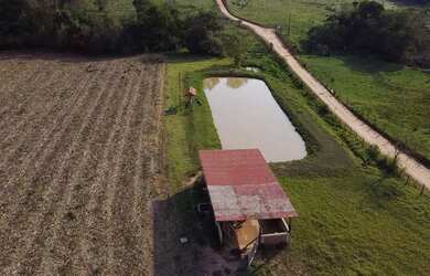 Imagem 6: Vendo lindo sítio porteira fechada