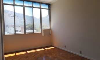 Imagem 7: Apartamento para aluguel possui 90 metros quadrados com 3 quartos em Leblon - Rio de Janei