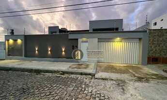 Imagem 2: CASA EM PONTA NEGRA COM 3 QUARTOS E PISCINA