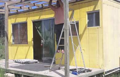 Imagem 3: Vendo 2 containera pelo preço de um. Barbada