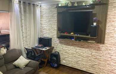 Imagem 2: Casa térrea com 2 dormitórios, via pública - JD. Sto Antônio Osasco