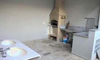 Imagem 5: Ampla casa a venda com 330m², sendo 4 dormitórios, 1 suíte, e 6 vagas na Vila Matilde