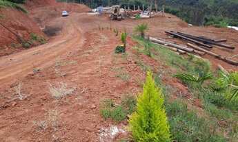 Imagem 3: Belíssimo Loteamento de Chácaras! Terrenos de 1200 m² à 4000m²-R$100.000-Marmelópolis/MG