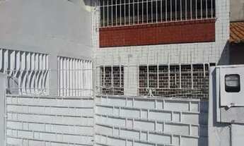 Imagem: Casa com vista para o mar, no Centro de