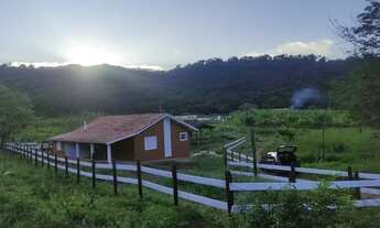 Imagem: Casa com terreno de meio alqueire