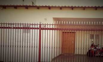 Imagem 4: Casa Guará QE 04 - 300m² na escritura - quintal grande com piscina aquecida - sem trânsito