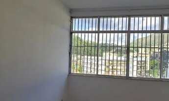 Imagem 4: Alto - 2 quartos (suíte), vaga e piscina aquecida