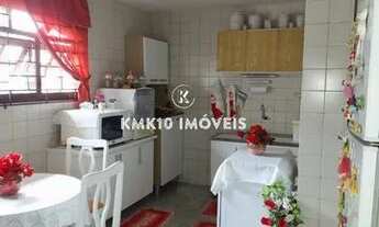 Imagem 2: Sobrado para Venda em Curitiba, Pinheirinho, 3 dormitórios, 1 suíte, 2 banheiros, 2 vagas