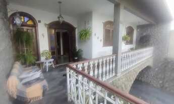 Imagem 2: Casa com 6 dormitórios para alugar em Belo Horizonte