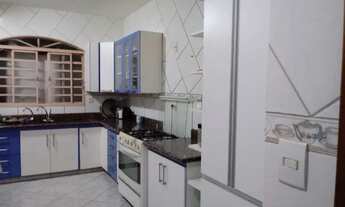 Imagem 7: Vendo Excelente sobrado na QE 26 Guará II - 5 quartos- 3 suítes