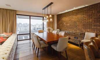 Imagem 7: Altissimo padrão CFL 4 dormitórios transformado em 3 Suítes no bairro Petrópolis!