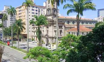 Imagem: Moças dividem Excelente ap700