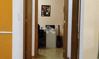 Imagem 4: Apartamento semimobiliado com 2 quartos uma vaga de garagem coberta e com 52m, de frente p