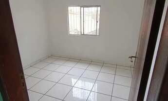 Imagem 6: Imóvel de 360 metros todo murado com 3 casas