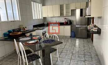 Imagem 6: Casa em Montes Claros, no bairro Todos os Santos, à venda